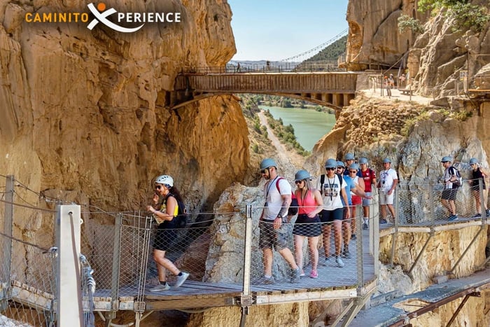 From Malaga: Round-trip bus to Caminito del Rey + Tour with an official guide