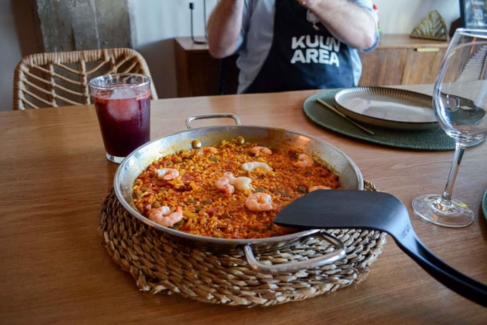 Malaga: Authentic Paella Cooking Class with Sangría