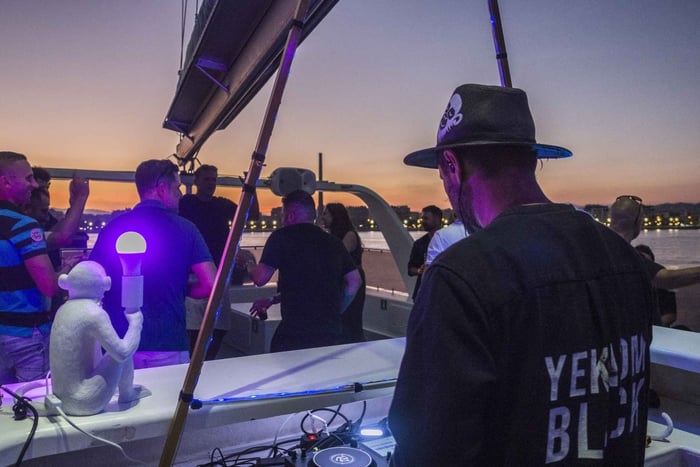 Malaga: Catamaran Sunset or Night Cruise w/ Live DJ & Drink