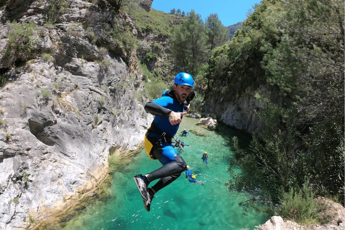 Nerja: Rio Verden kanjonikiipeilyelämys ja välipalat