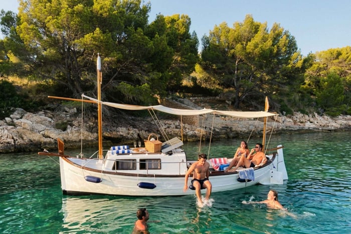 Privat båttur til Alcudia og Pollensa, kaptein, drivstoff, snorkling