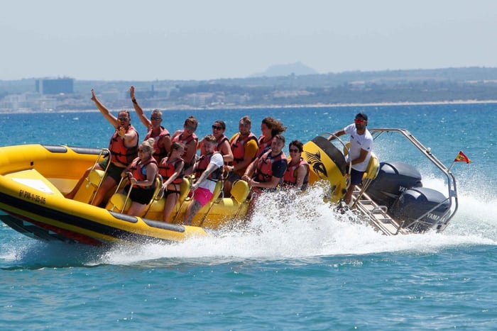 Alcudia: Wycieczka łodzią motorową po północnej Majorce i odbiór z hotelu