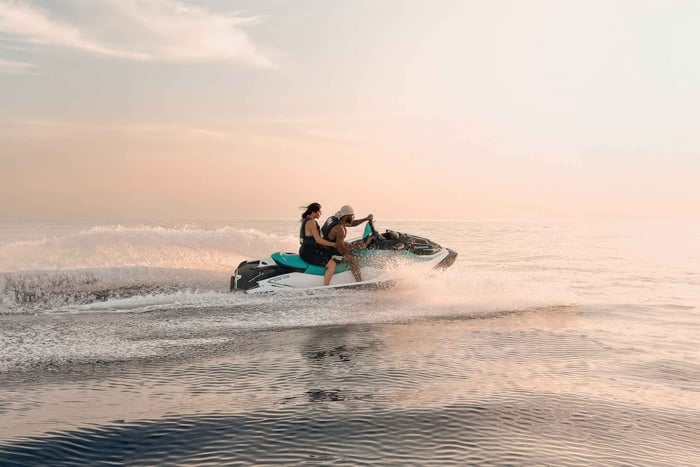 Cala d'Or | Tour al tramonto in moto d'acqua di 1h15 lungo la costa sud-est.