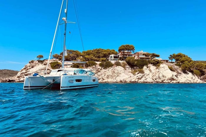 De Palma: Passeio de grupo em catamarã de luxo com tapas e bebidas