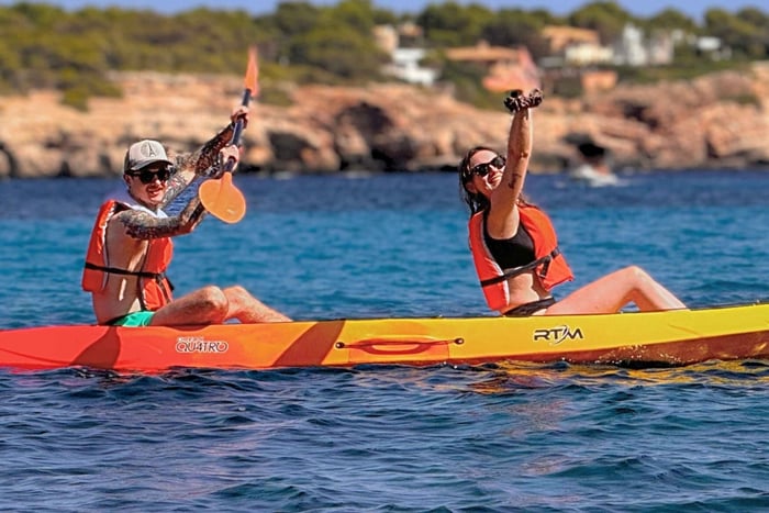Mallorca: Excursión en Kayak y Paddle Surf por cuevas de agua cristalinas