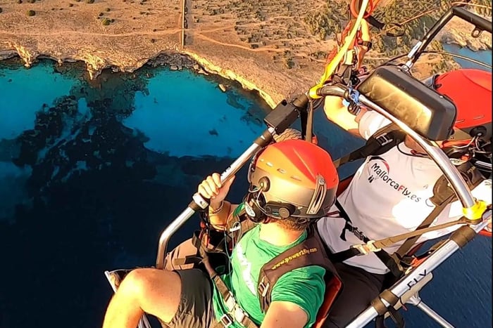 Mallorca: Paratrikeflygning med akrobatik och motorstopp