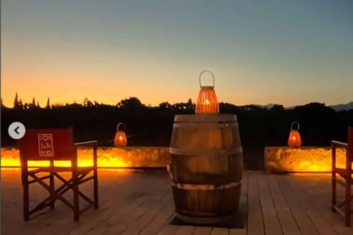 Mallorca: Weinverkostung bei Sonnenuntergang Minibus-Bodega-Tour
