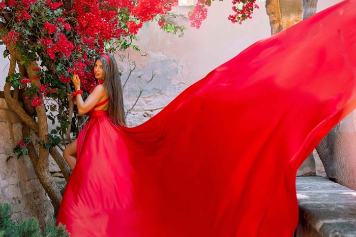 Palma de Flying Dress Photoshoot with Photographer
