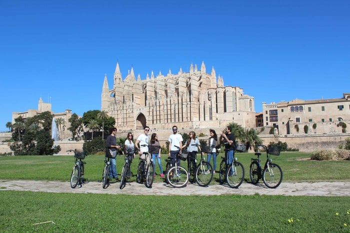Palma de Mallorcas gamla stad guidad tur på cykel