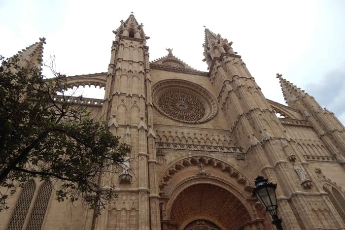 Palma: Old Town Tour & Cathedral Skip-the-Line Ticket