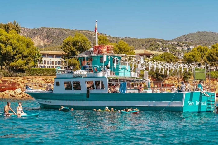 Palma: Paseo en Barco por Punta Negra y Ses Illetes con Música en Vivo