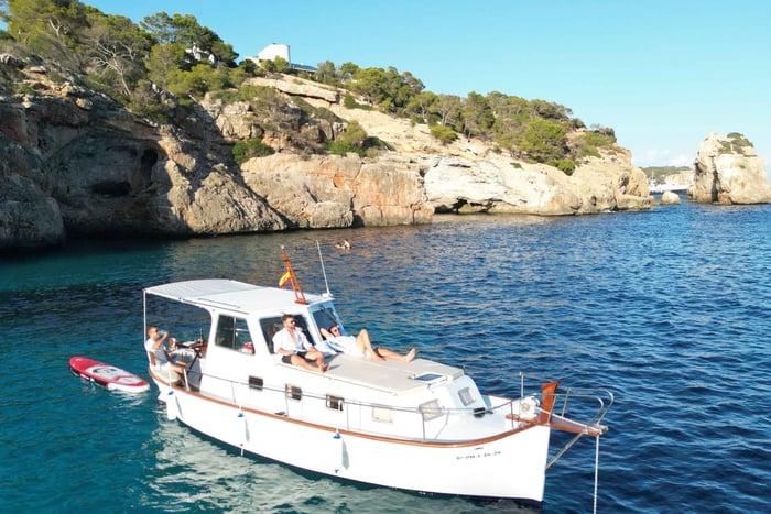 Private boat tour to Caló des Moro