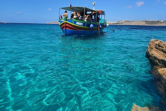 Blue Lagoon, Crystal Lagoon & Sea Caves Boat Cruise