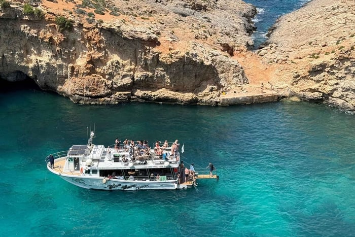 Comino Blue Lagoon & Crystal Lagoon - 3 baaien cruise