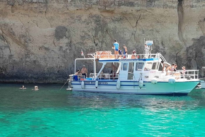 Comino: Private Boat Tour of Caves with Swim & Snorkel Stops