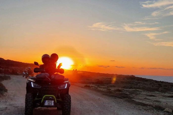 Von Malta aus: Blaue Lagune und Gozo Tour mit Quads und Abendessen