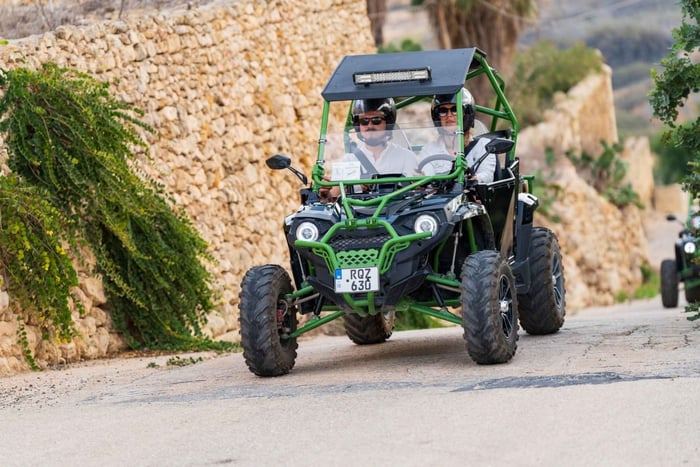 De Malta: passeio de buggy de dia inteiro por Gozo e Comino com almoço