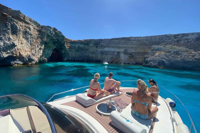 Heldags privat bådcharter i Malta & Comino
