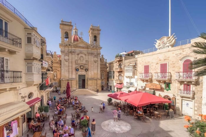 Gozo: Heldagsgruppetur i bus med frokost og transport