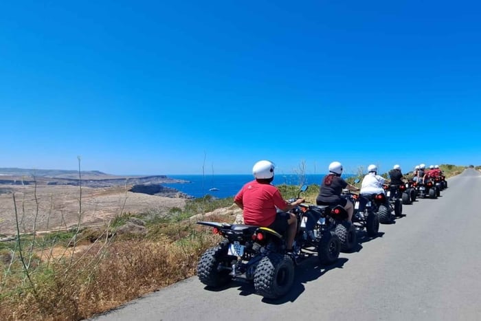 Nord-Quad Bike Tour mit Land, Meer und Schwimmen