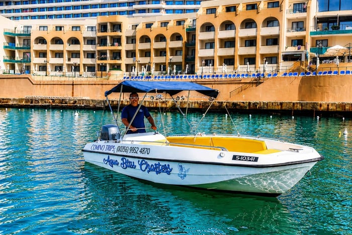 Private Boat Tour around Comino, Gozo and Malta