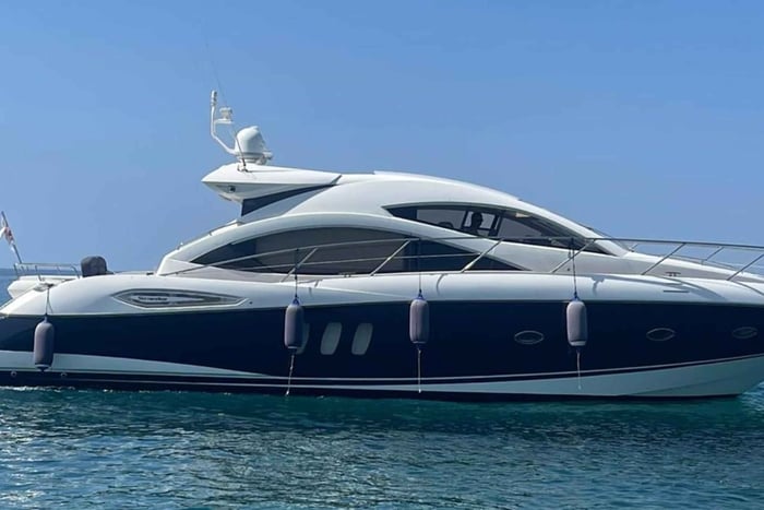 Privater Luxus-Bootscharter – Comino