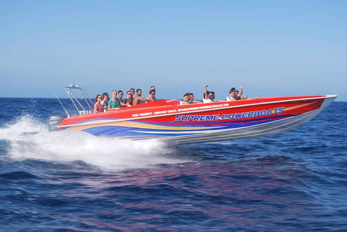 Sliema: Wycieczka motorówką na Gozo z jaskiniami i przystankiem na wyspie
