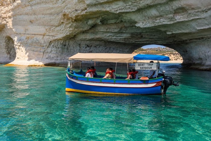 St Peter's Pool e baie di Delimara: tour privato in barca di 3 baie