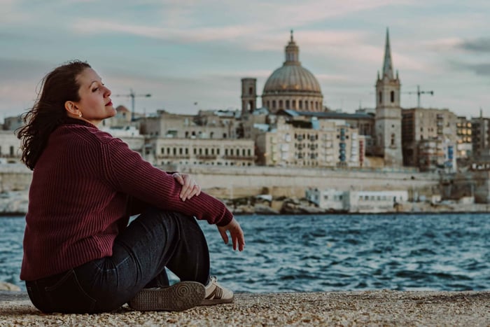 Portrety filmowe w Valletcie: artystyczna sesja zdjęciowa