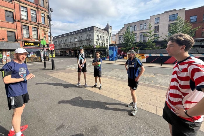 Tour running de fútbol de Mánchester con Gaz