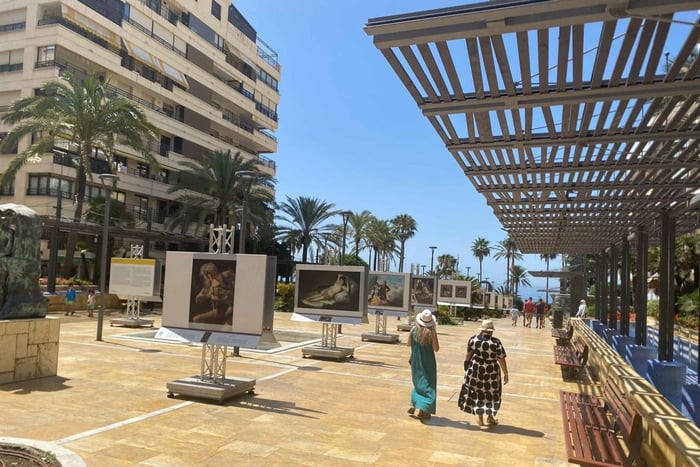 Marbella: City tour of Marbella City / Old Town incl. breakfast Stop