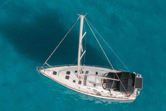 Marbella, Port Banus : SAILING Tour on Private Sailing Boat
