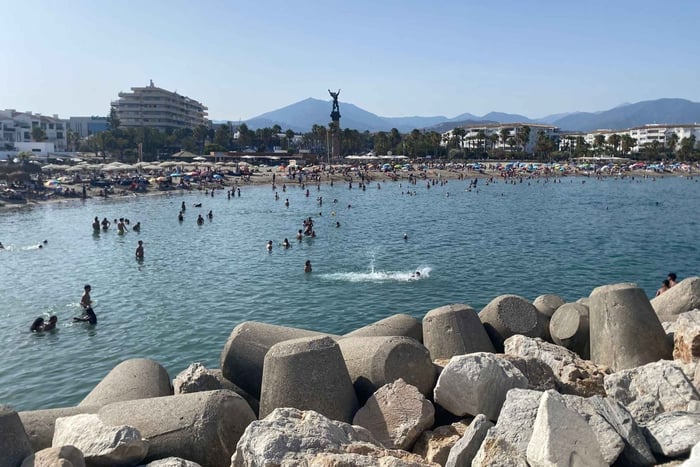Marbella: Private or group bike tour to Puerto Banus