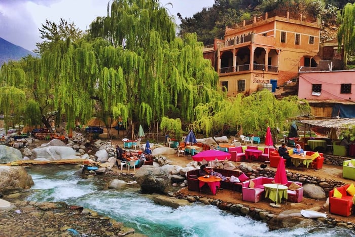 tour delle montagne dell'Atlante, della valle dell'Ourika e delle cascate
