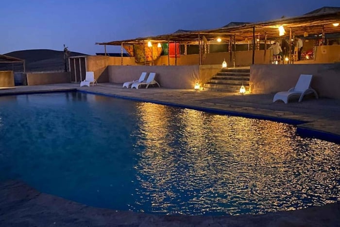 Marrakech : nuit dans le désert avec balade à dos de chameau, quad et dîner-spectacle