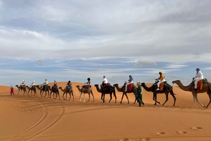 Depuis Marrakech : 4 jours de balade à dos de chameau et de campement au Sahara