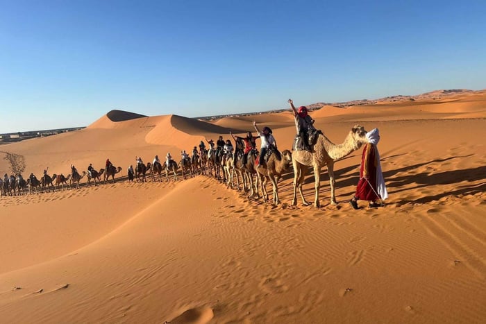 Depuis Marrakech : Circuit de 3 jours vers Fès via le désert de Merzouga