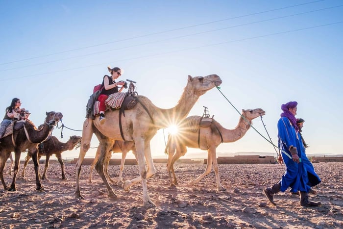 Ab Marrakesch: 2-tägige Wüstensafari nach Zagora mit Essen und Camp