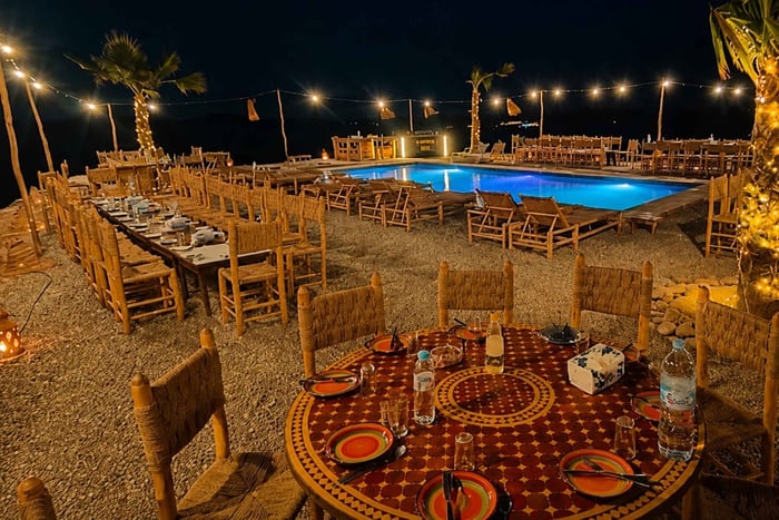 MARRAKESCH: KAMELREITEN IN DER AGAFAY-WÜSTE, POOL & MITTAGESSEN ODER ABENDESSEN