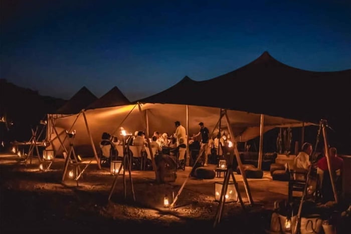 Marrakech: Kameltur i Agafay-ørkenen med middag og show