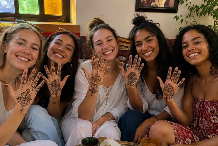 Marrakesch: Natürliches Henna-Tattoo mit Tee und Souvenirs