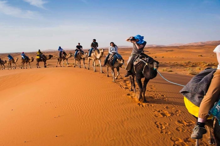 Desde safari de 3 días por el desierto de Merzouga con comida