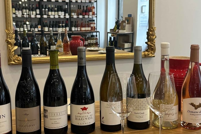 Experiência de degustação de vinhos no coração de Marselha
