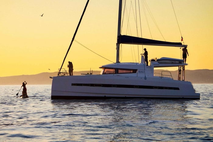 Marselha: pôr do sol em catamarã no Frioul com aperitivo