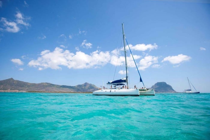 Grand Baie: Catamaran 3 Eilanden Cruise & Lunch op het eiland