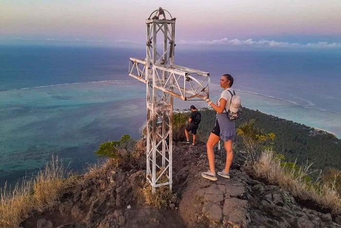 Mauritius: Le Morne -aamukävely ja kahvi huipulla