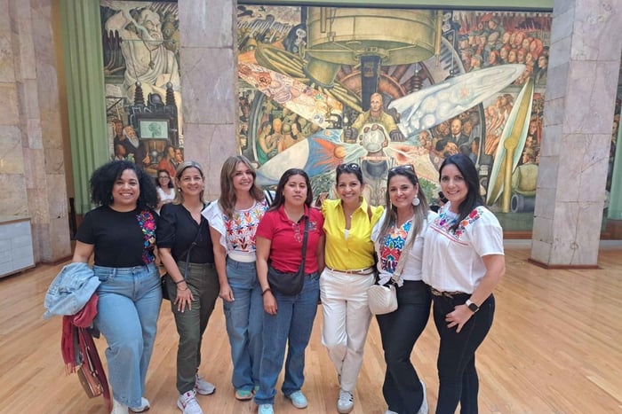 CDMX: Women Muralists Tour: Strokes that Resist