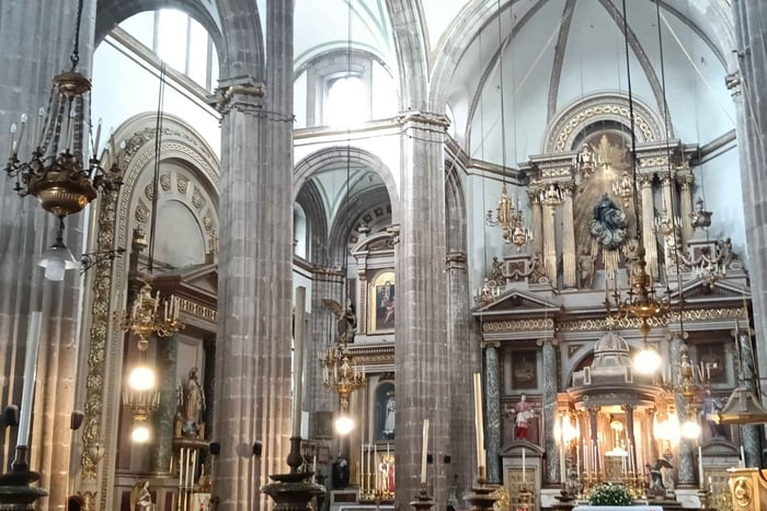 Chronicles of the Center: Living Stories of Mexico City