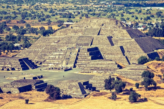 From Mexico City: Tour of Teotihuacan and Basilica of Guadalupe