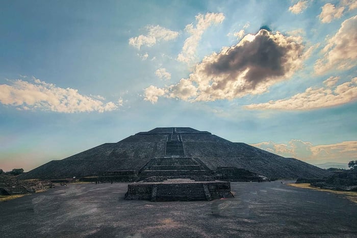 Guided tour of Mexico City: Teotihuacan, Guadalupe, and the Mexica city of Tlatelolco
